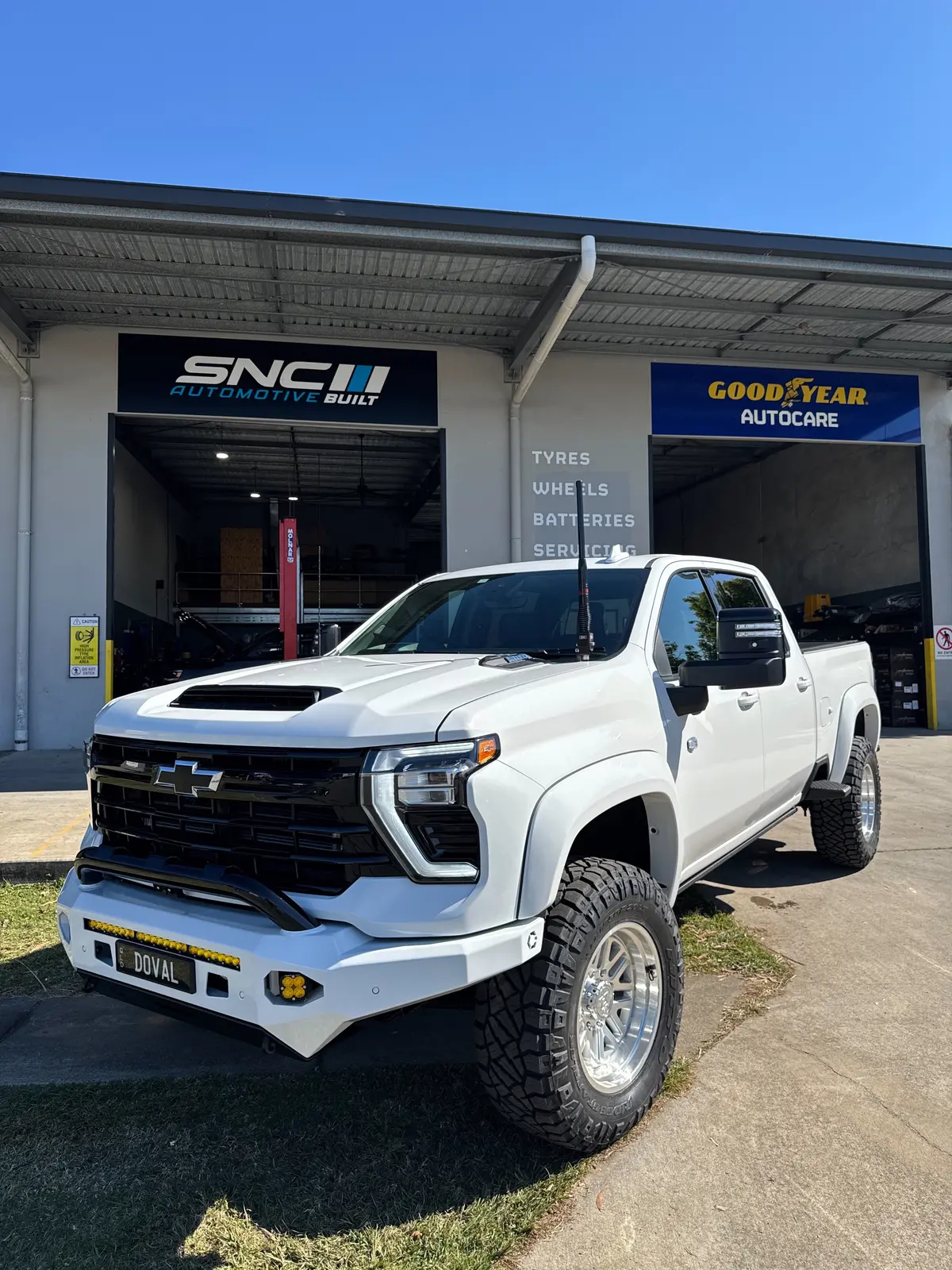 2024+ Offroad Creative Chevrolet Silverado 2500 Bull Bar 1