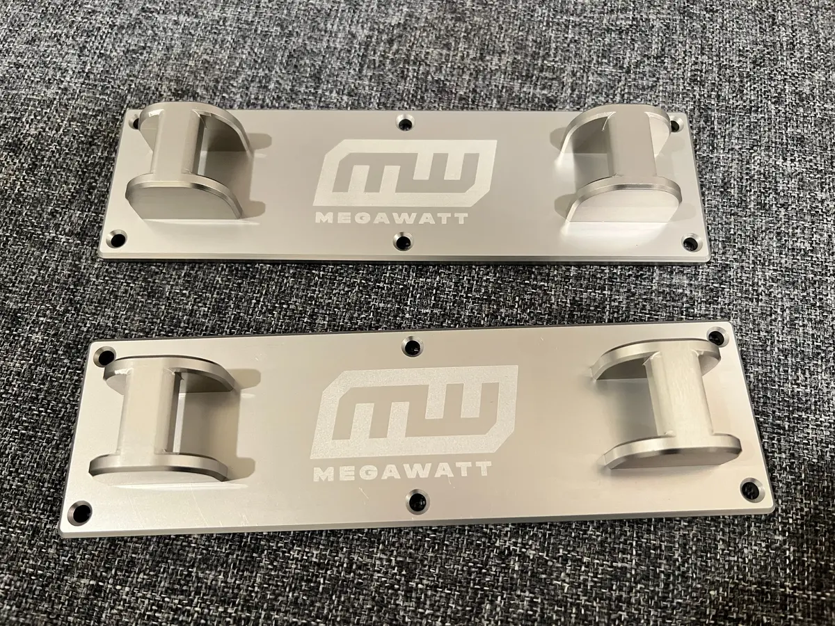 Megawatt™ Aluminum Rivian Crossbar Mounts 1