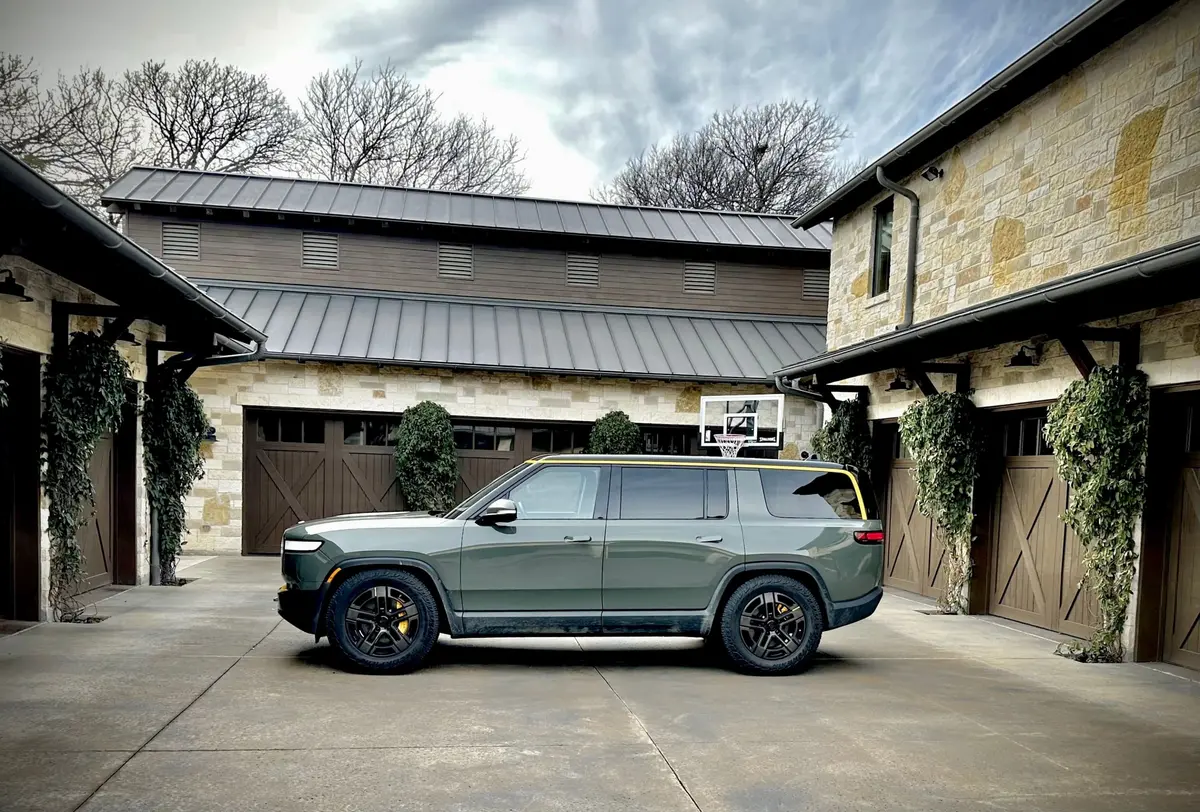 Chrome Delete For Rivian R1s 1